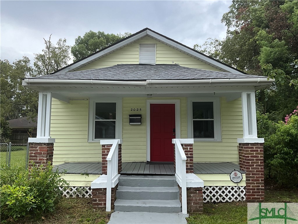 Sold 2025 Texas Avenue, Savannah, GA 31404 3 Beds / 1 Full Bath