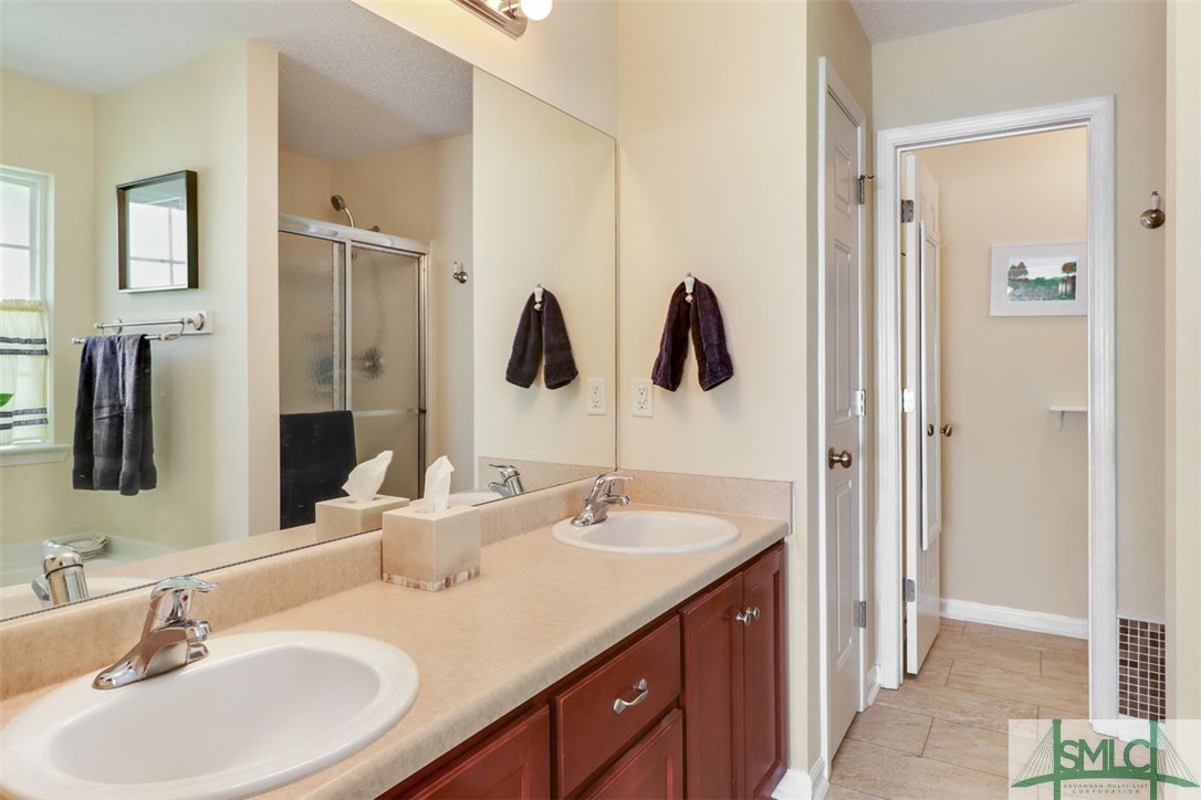 Sold 449 Plantation Place, Rincon, GA 31326 4 Beds / 2 Full Baths