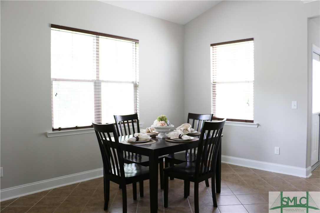 Sold 16 Gresham Lane, Savannah, GA 31419 4 Beds / 3 Full Baths