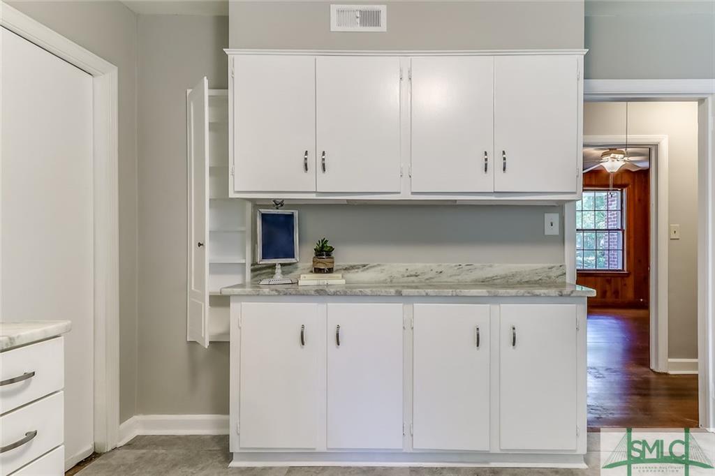 712 Columbus Drive, Savannah, GA 31405