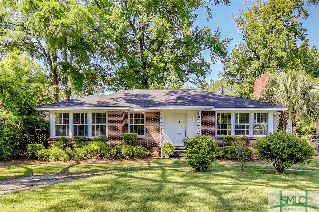 712 Columbus Drive, Savannah, GA 31405